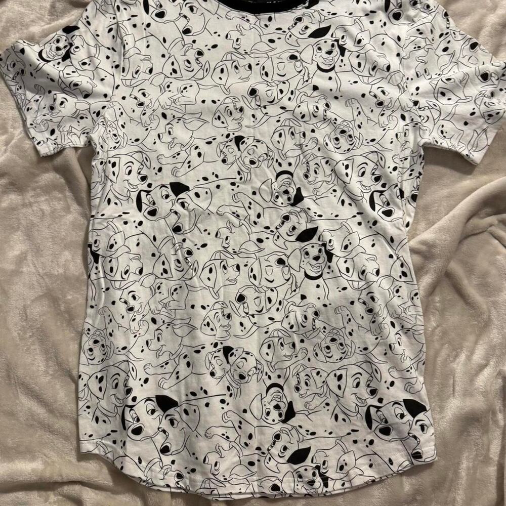 Disney Dalmatians x Nana shirt Oversized Size small - Picture 2 of 5